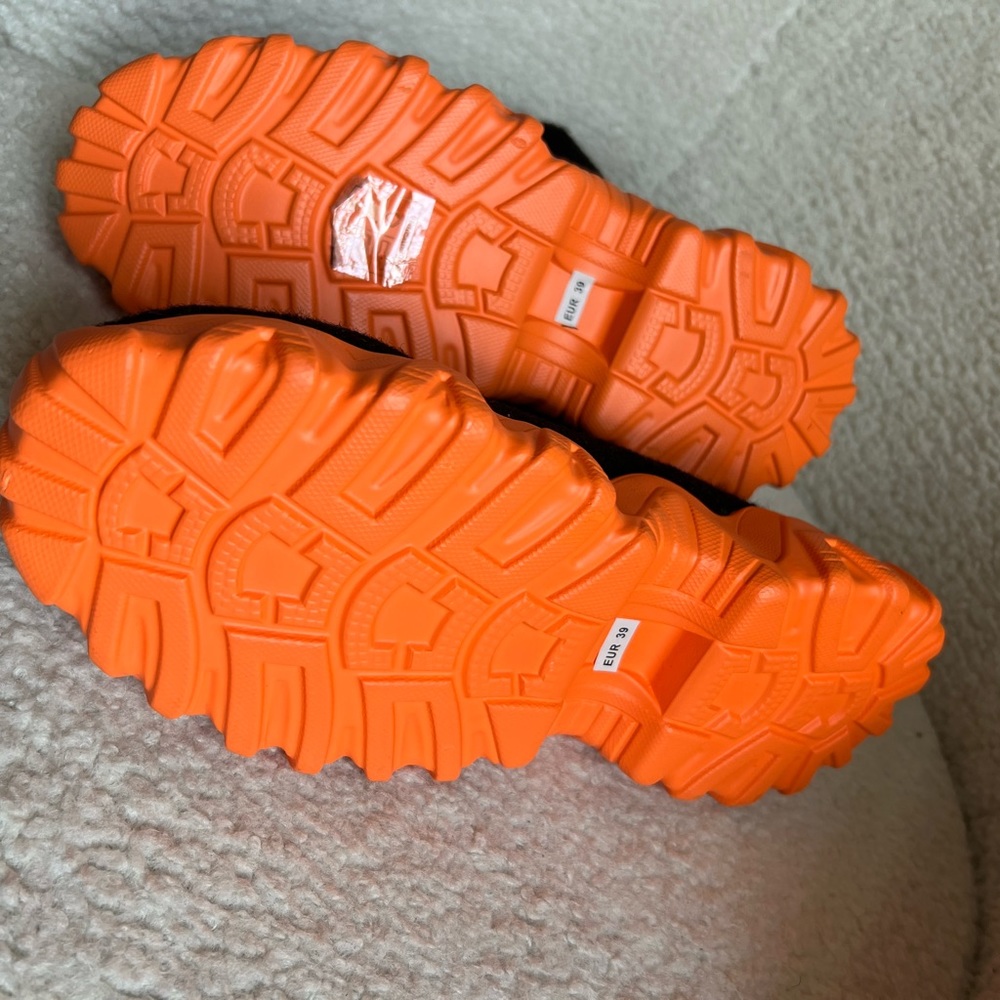 SHEIN Hightop Black and Orange Sneakers | 39 - Picture 3 of 6